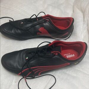 Puma Black and Red Ferrari Men's Low-Profile Sneakers